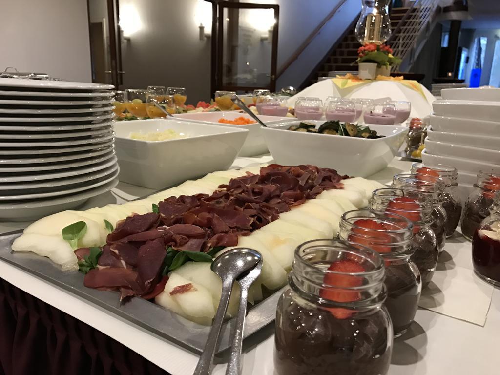 Park Hotel Fasanerie Neustrelitz Zewnętrze zdjęcie