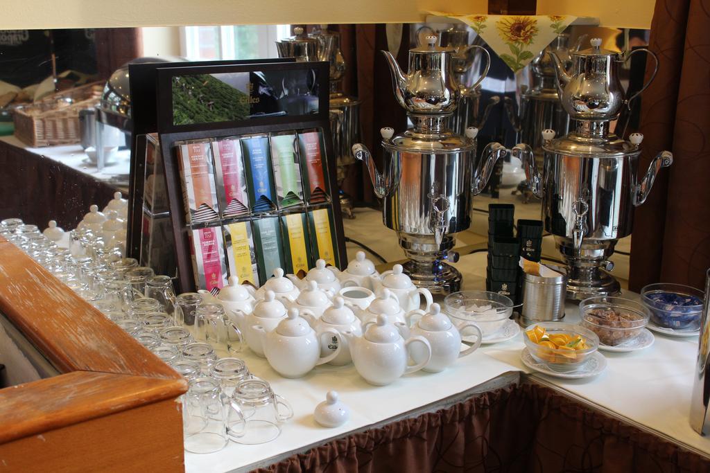 Park Hotel Fasanerie Neustrelitz Zewnętrze zdjęcie